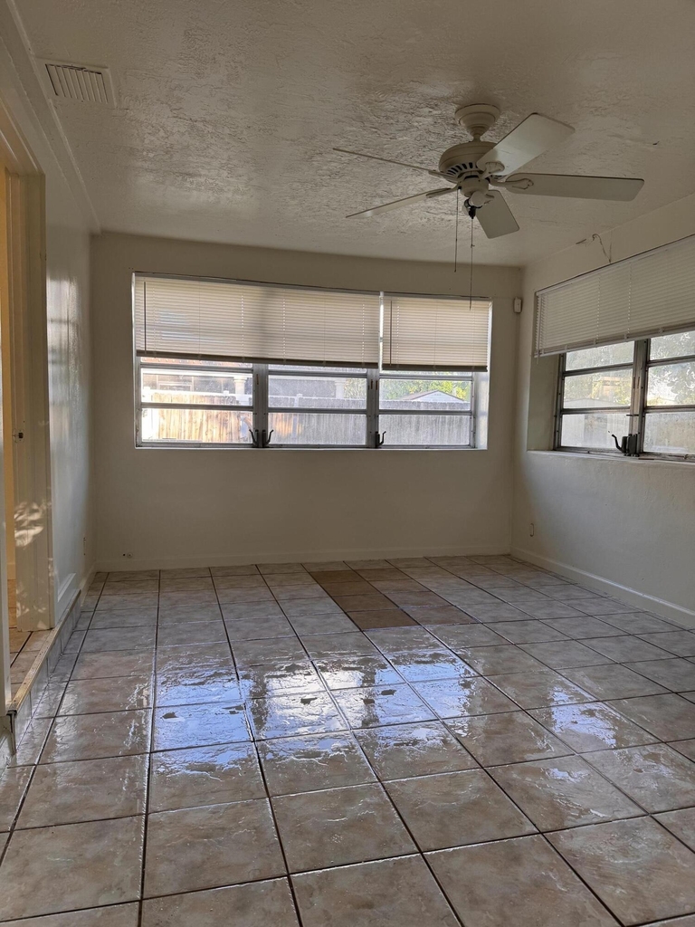 1148 Arizona Avenue - Photo 15