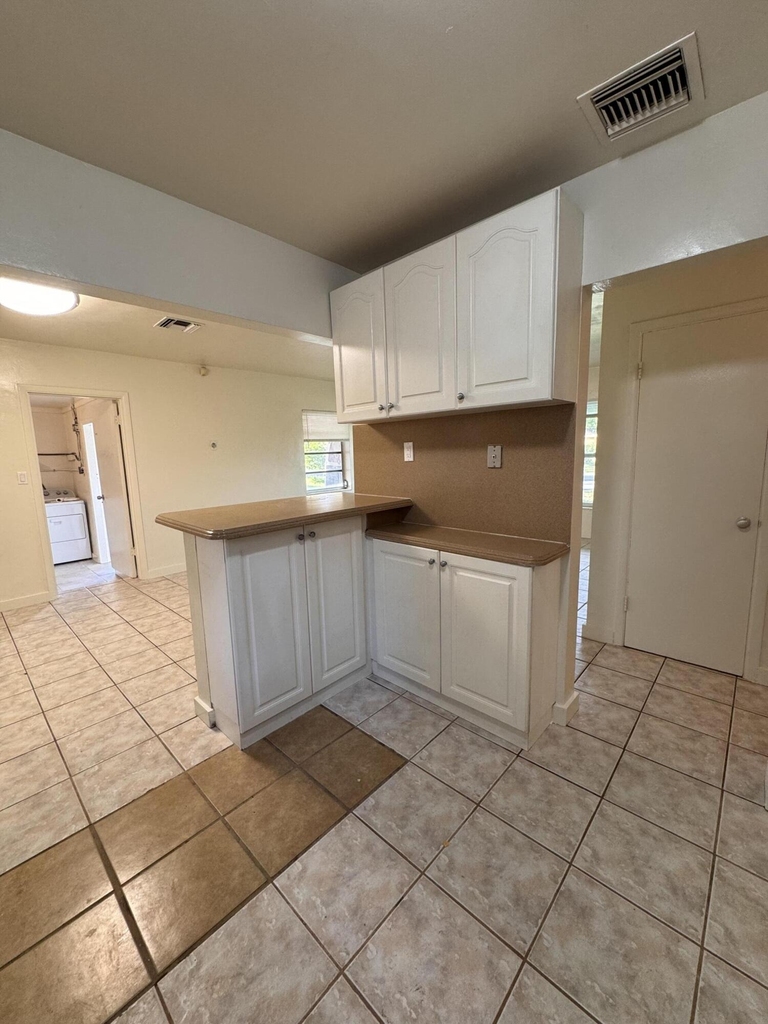 1148 Arizona Avenue - Photo 9
