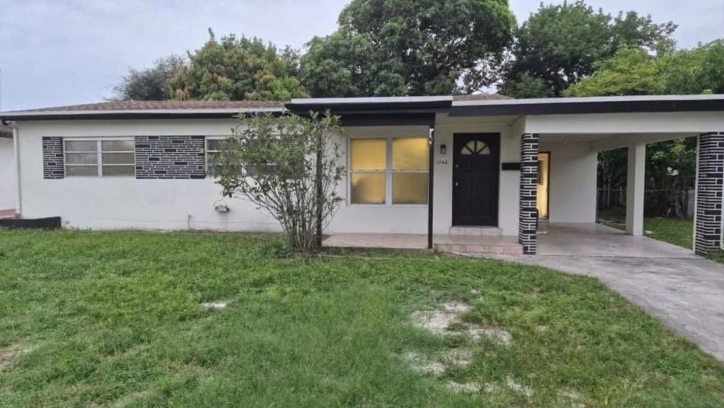 1148 Arizona Avenue - Photo 0