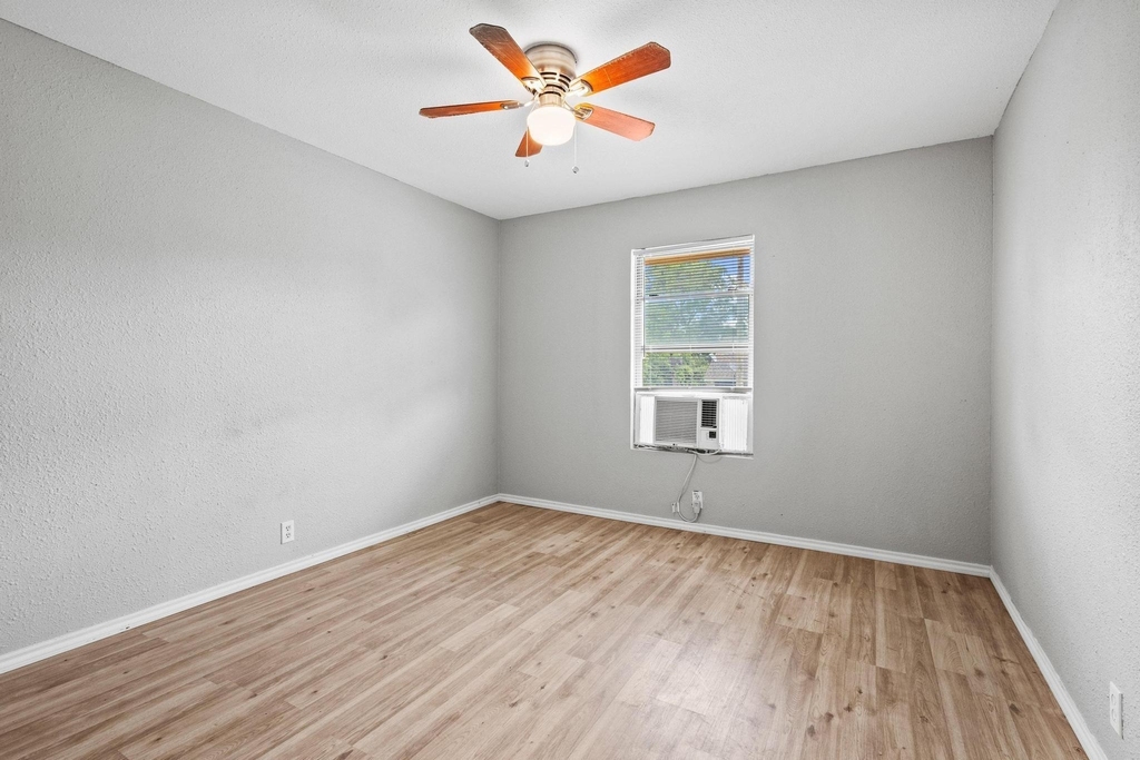 701 W Hull Street - Photo 7