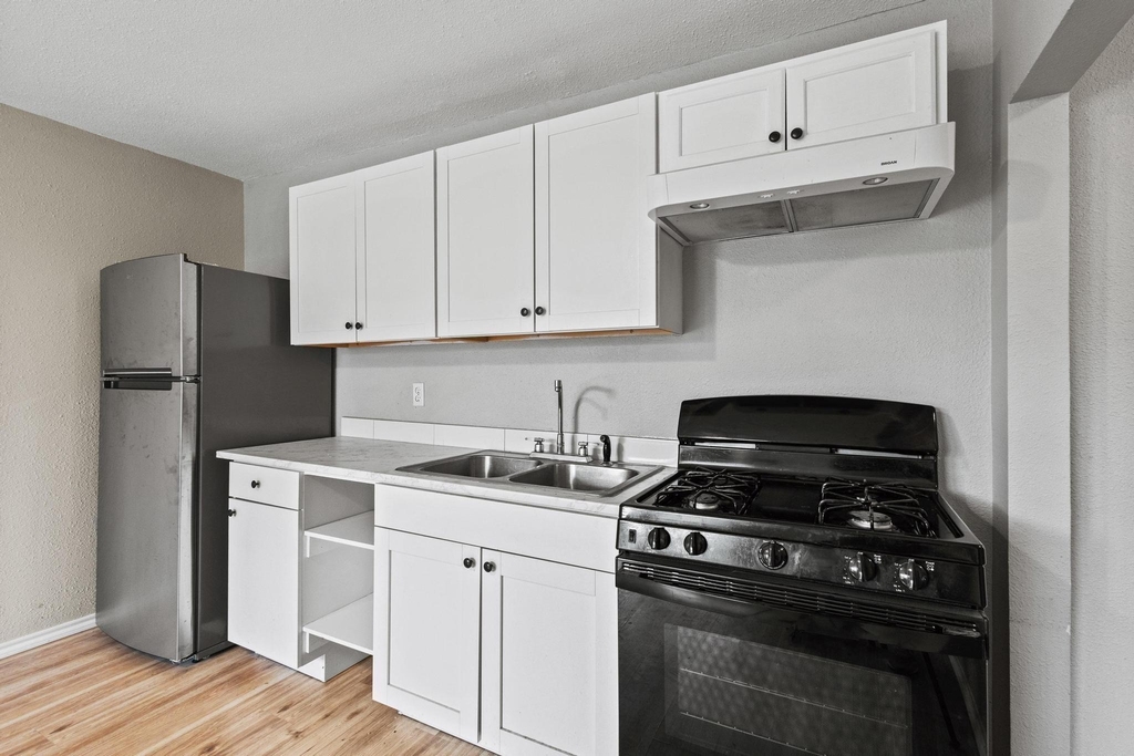701 W Hull Street - Photo 6