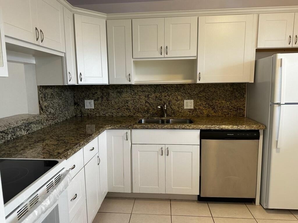 2600 Fiore Way - Photo 5