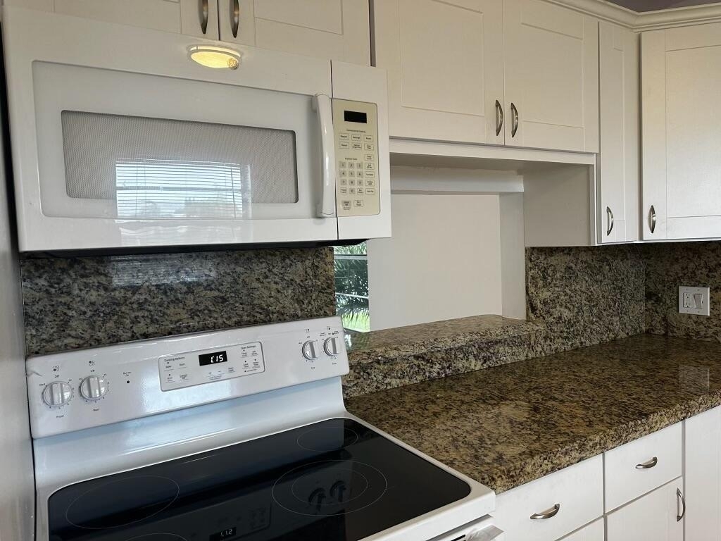 2600 Fiore Way - Photo 8
