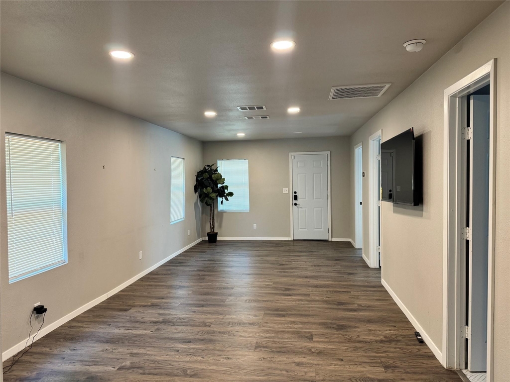 2707 Cross Street - Photo 1