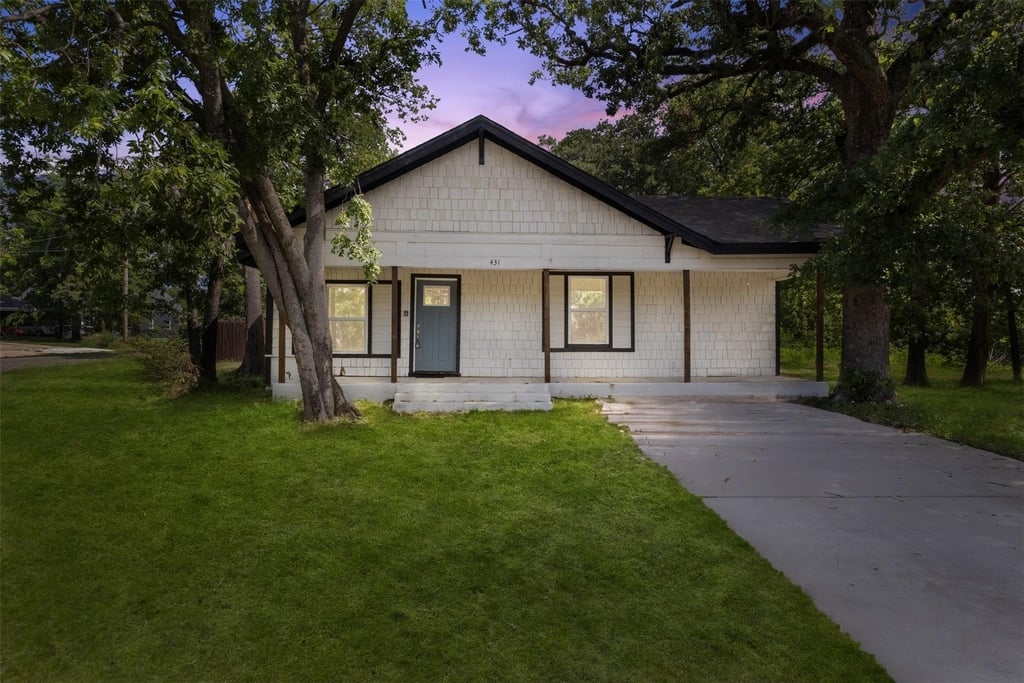 431 W Texas Street - Photo 1