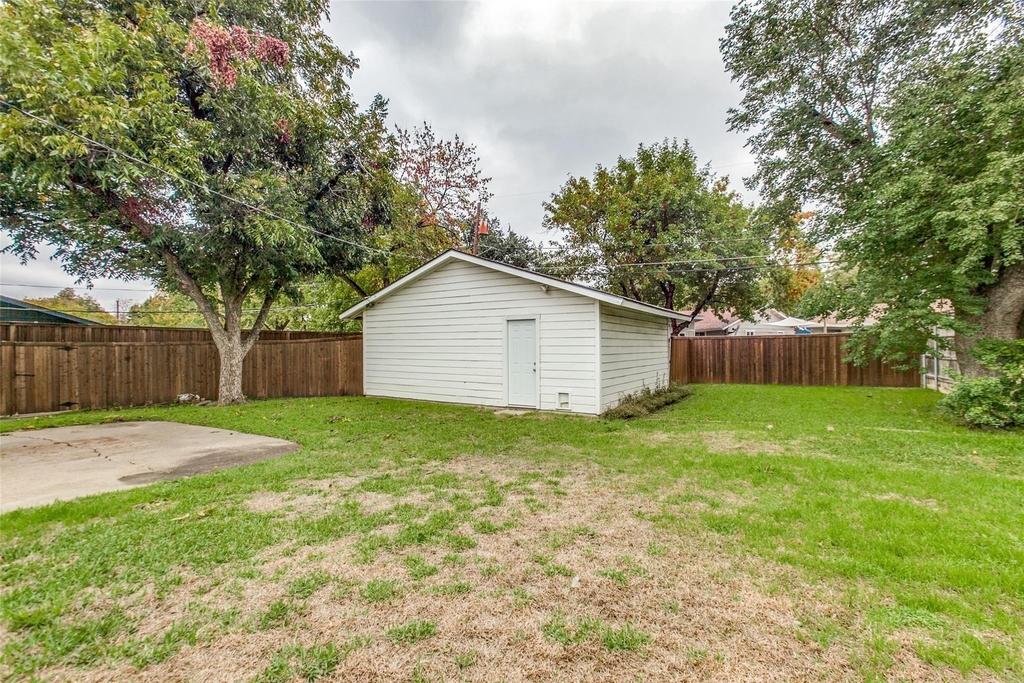 3517 Woodleigh Drive - Photo 22