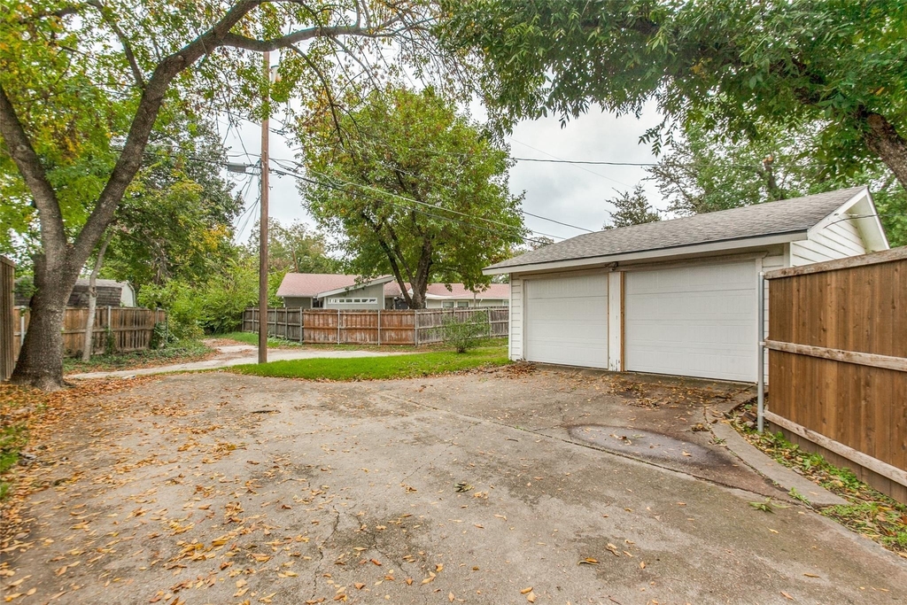 3517 Woodleigh Drive - Photo 23