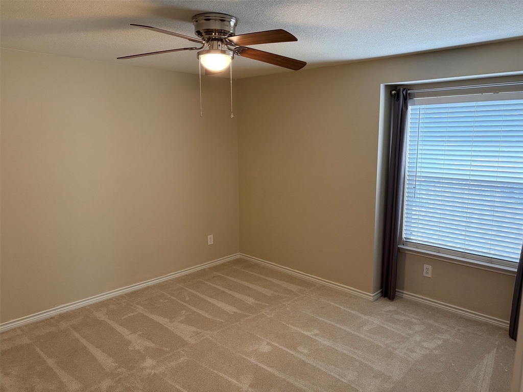 7961 Meadow Spring Lane - Photo 17
