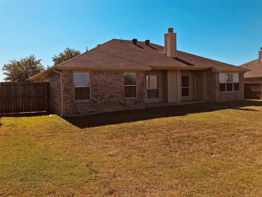 1321 Yukon - Photo 13