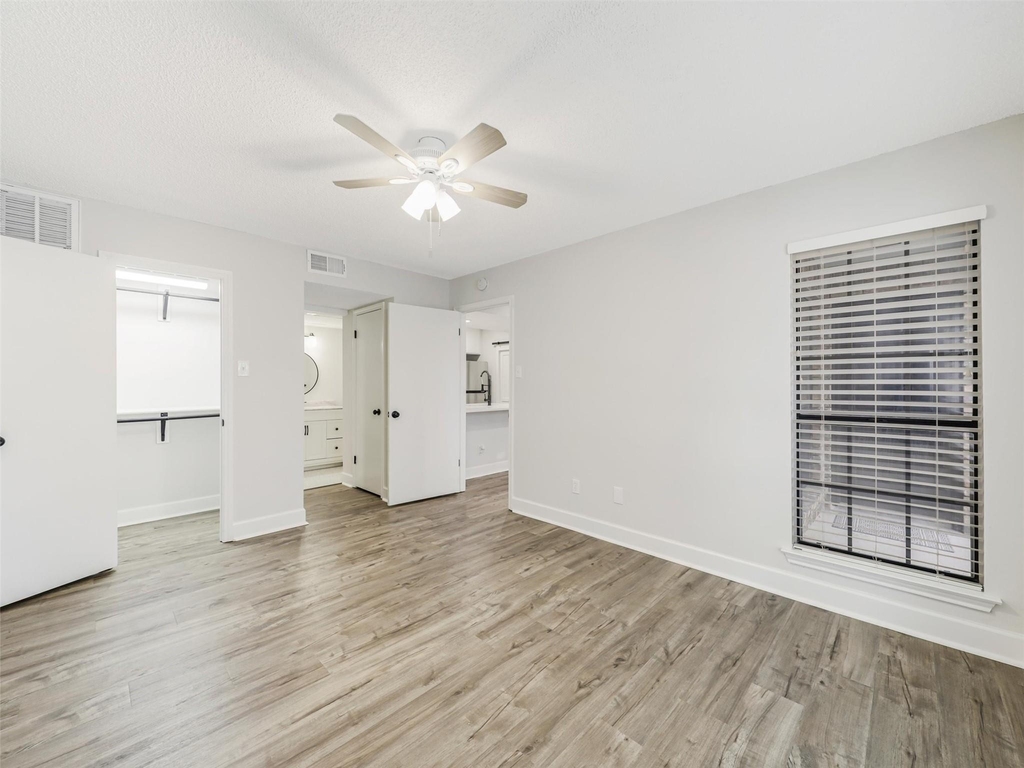 449 Harris Street - Photo 12