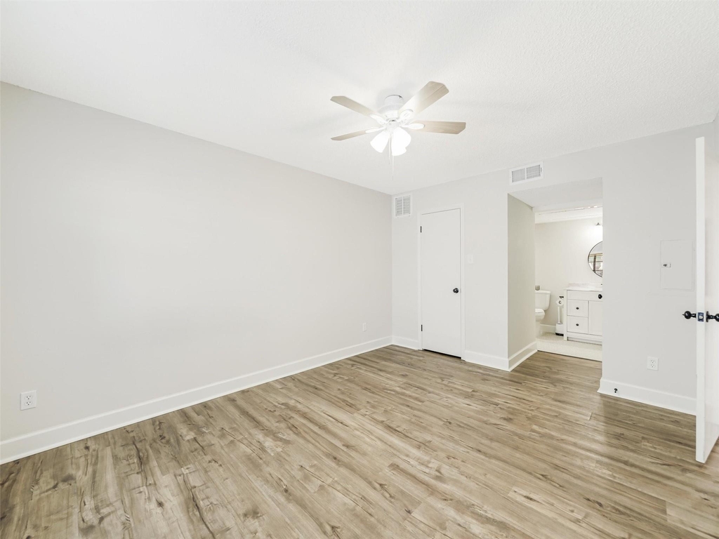 449 Harris Street - Photo 13