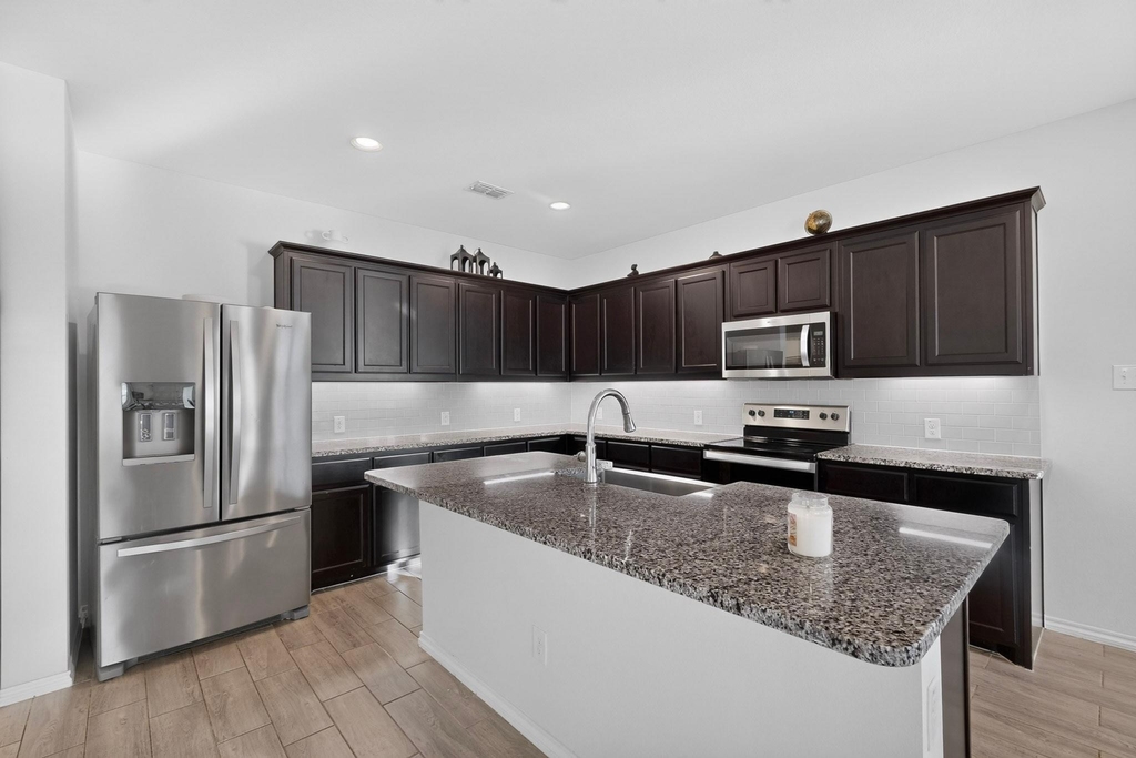 1613 Abbottsford Avenue - Photo 7