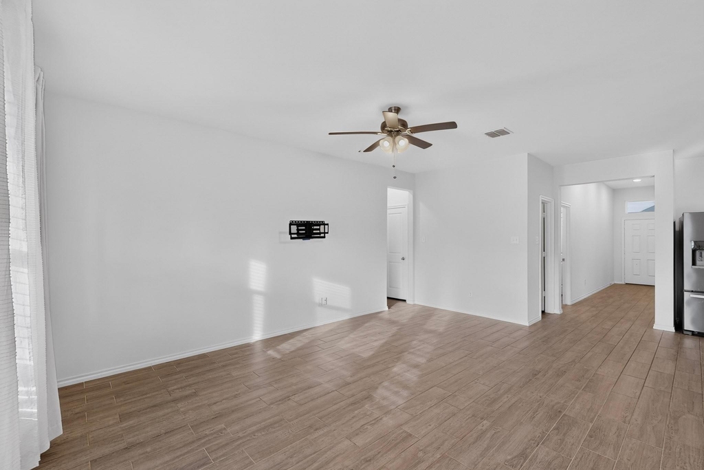 1613 Abbottsford Avenue - Photo 2