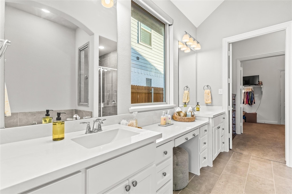 816 Hollett Court - Photo 13