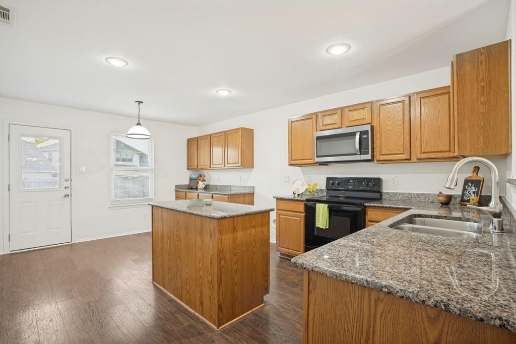 1224 Elkford Lane - Photo 4