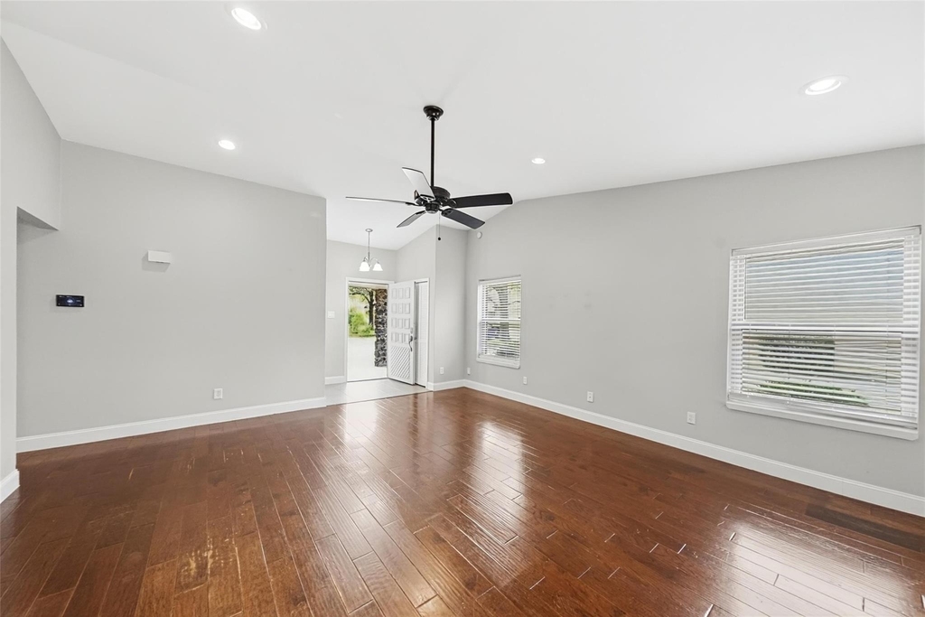 2909 White Oak Lane - Photo 3