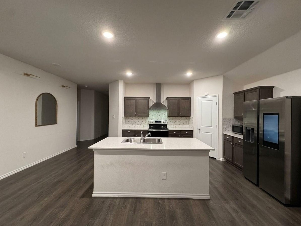 1209 Fieldstone Court - Photo 2