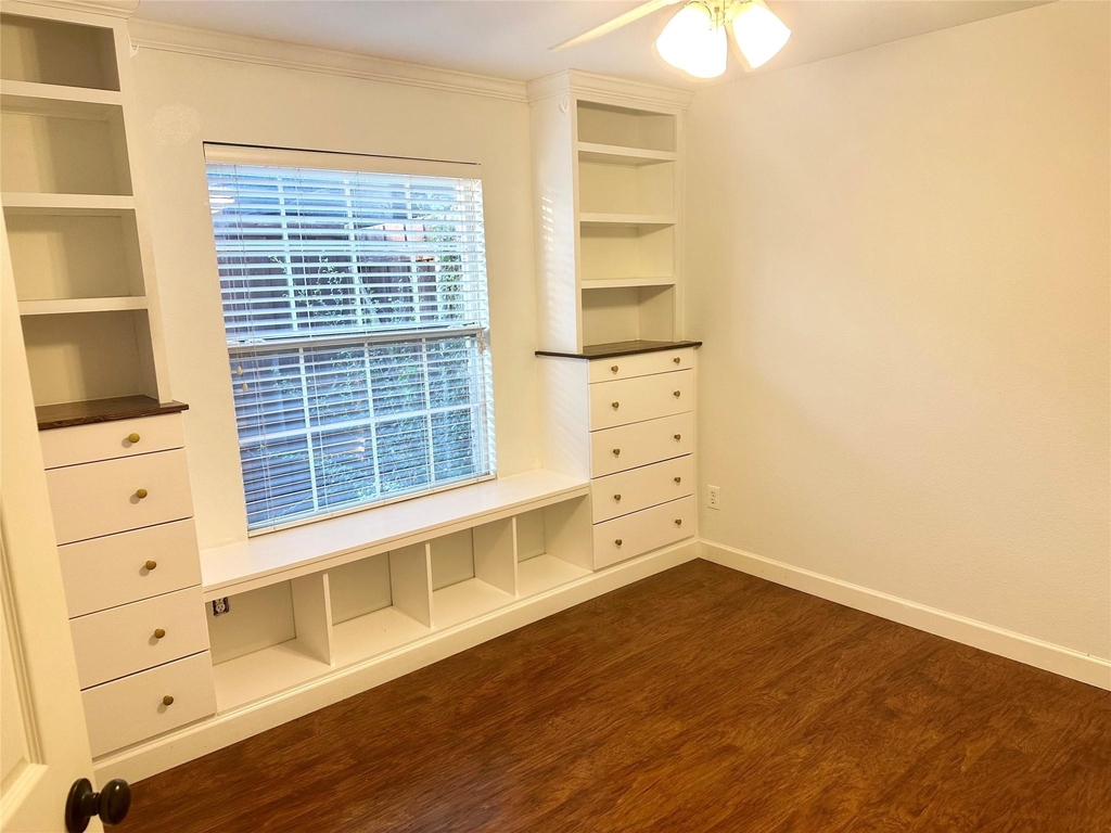 4327 Chasemoor Place - Photo 9