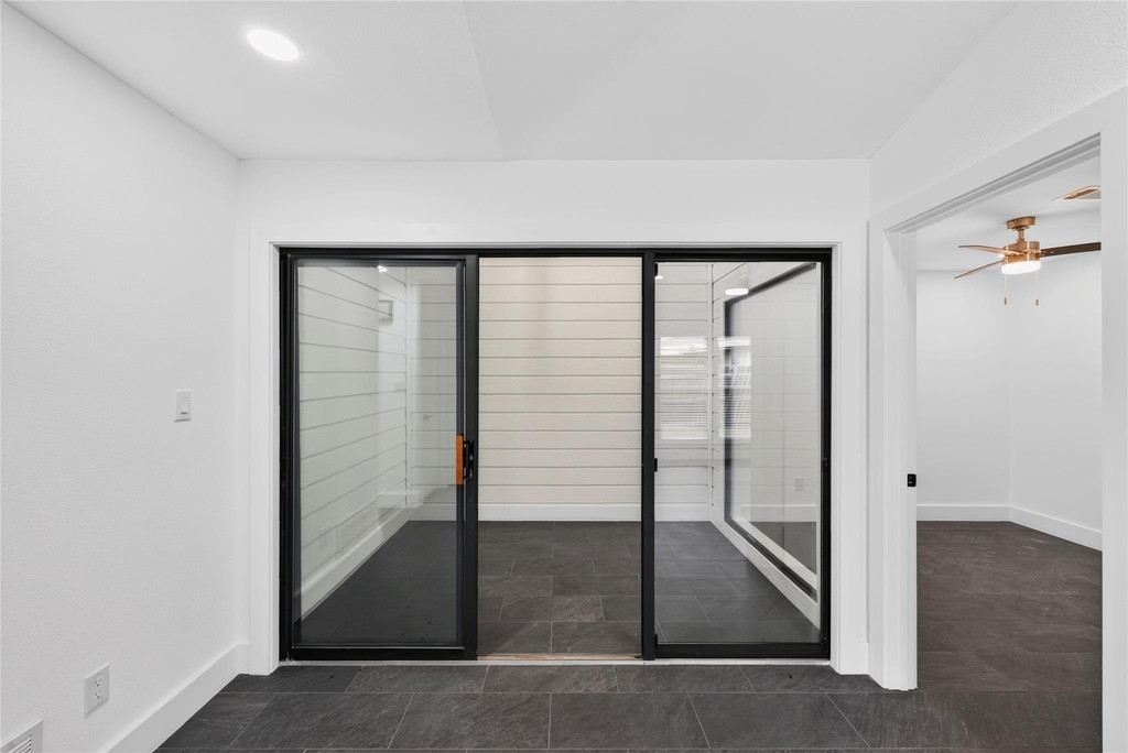 2925 Allister Street - Photo 11