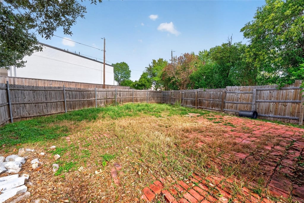2925 Allister Street - Photo 29
