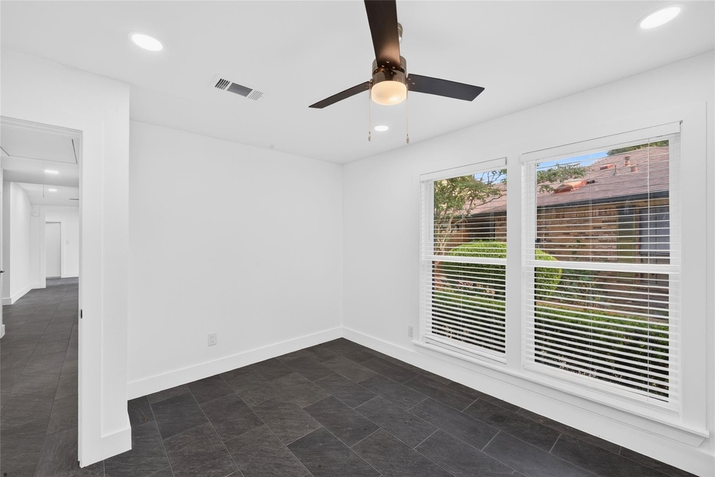 2925 Allister Street - Photo 21