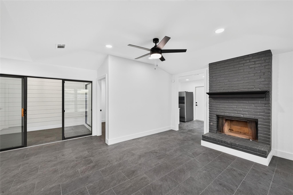 2925 Allister Street - Photo 4