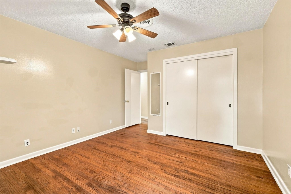 204 University Drive - Photo 18