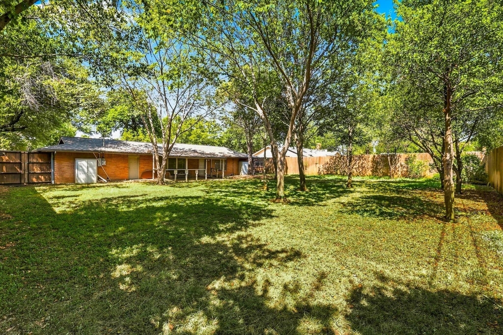 204 University Drive - Photo 24