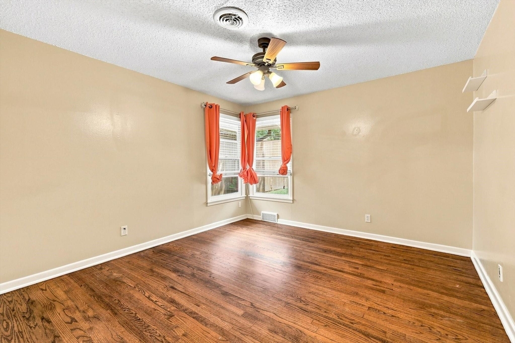 204 University Drive - Photo 19