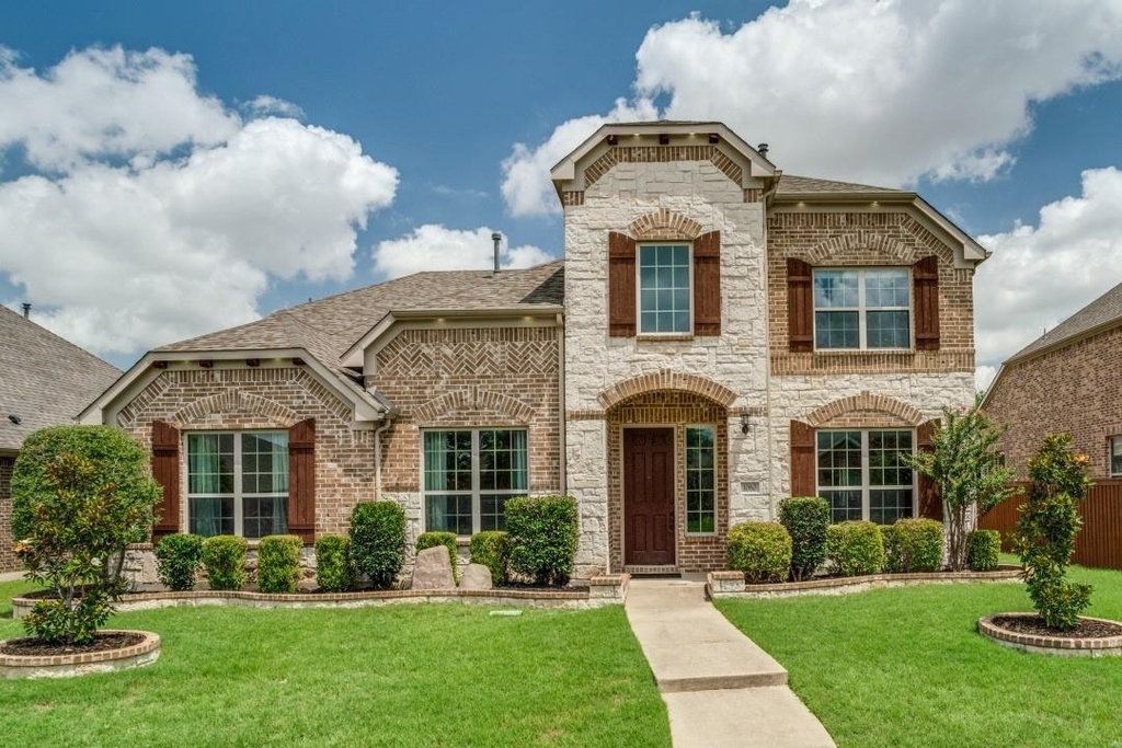1060 Enchanted Rock Drive - Photo 0