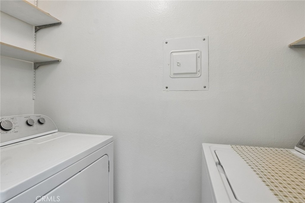 898 Temple Terrace - Photo 13