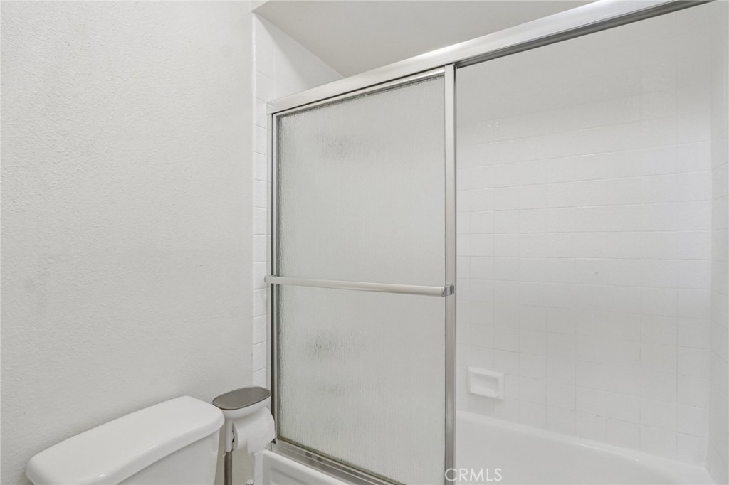 898 Temple Terrace - Photo 15