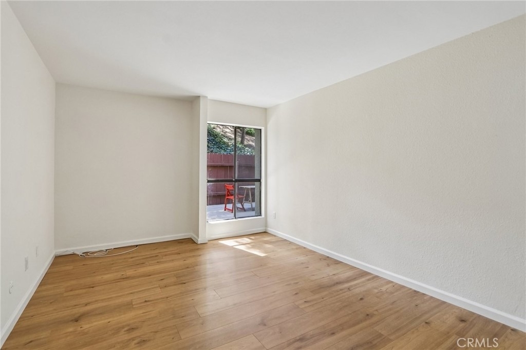898 Temple Terrace - Photo 10