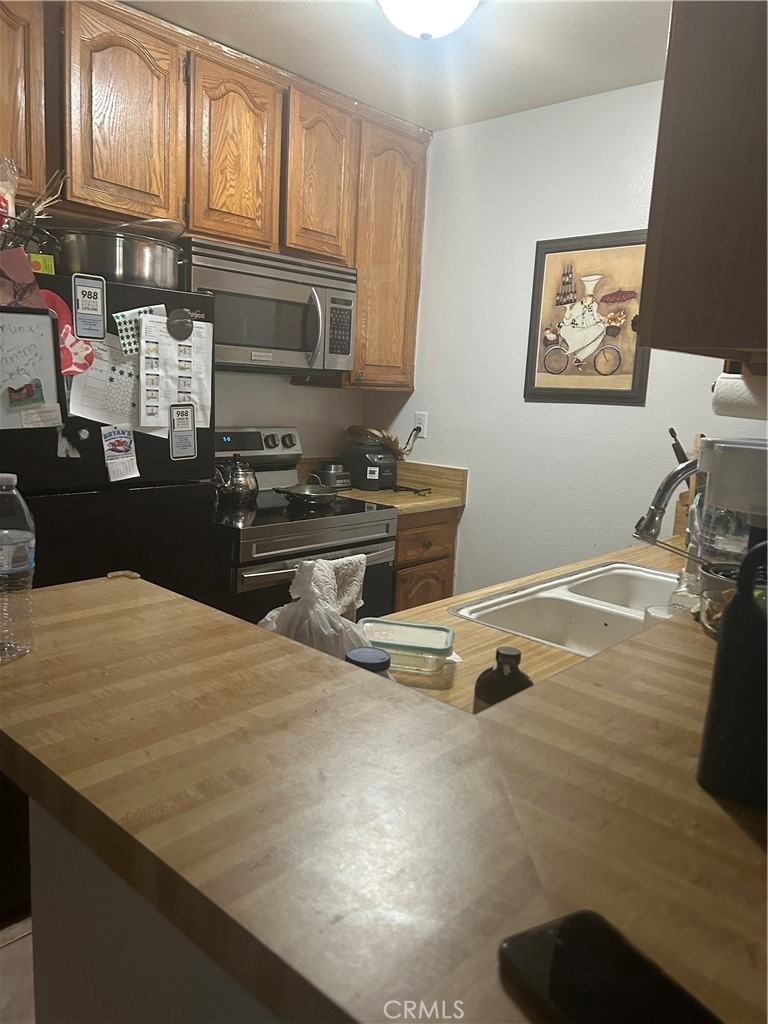 21801 Roscoe - Photo 5