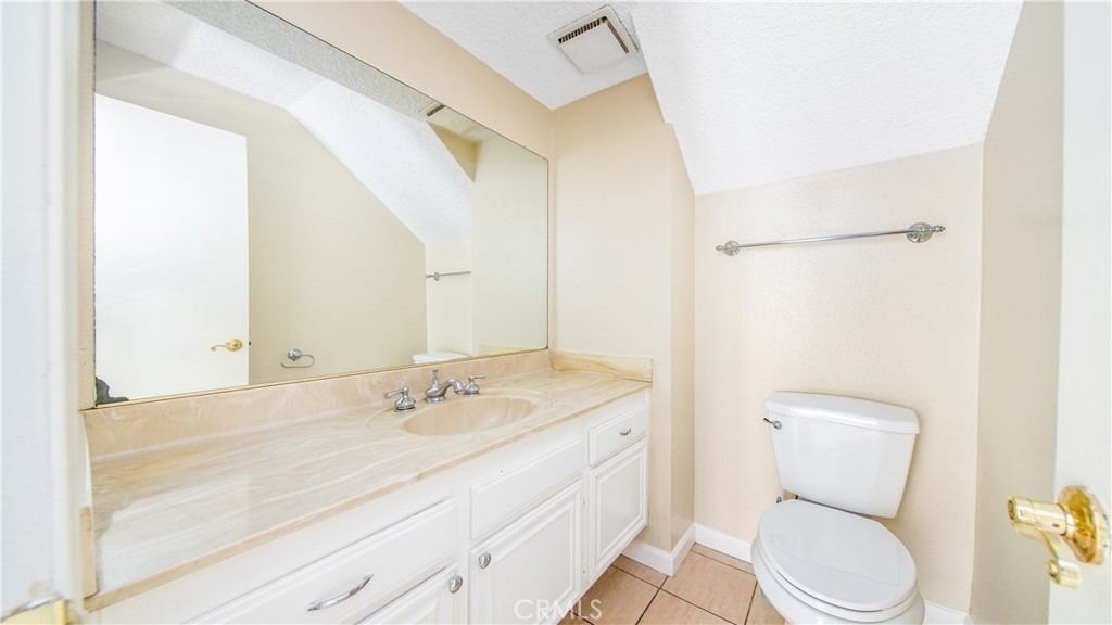 7422 Hazeltine Avenue - Photo 13