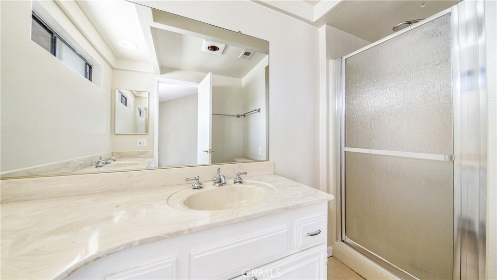 7422 Hazeltine Avenue - Photo 18