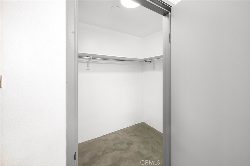 285 W 6th Street - Photo 14