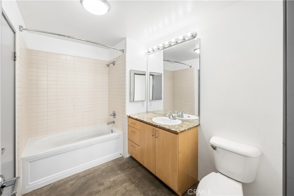 285 W 6th Street - Photo 13