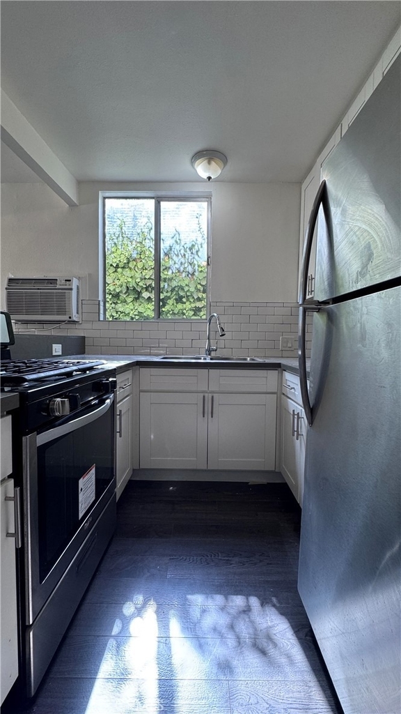 214 Echandia Street - Photo 6