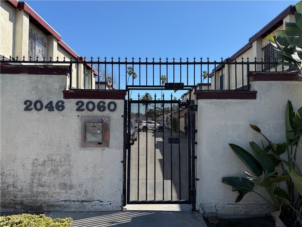 2052 Lewis - Photo 0