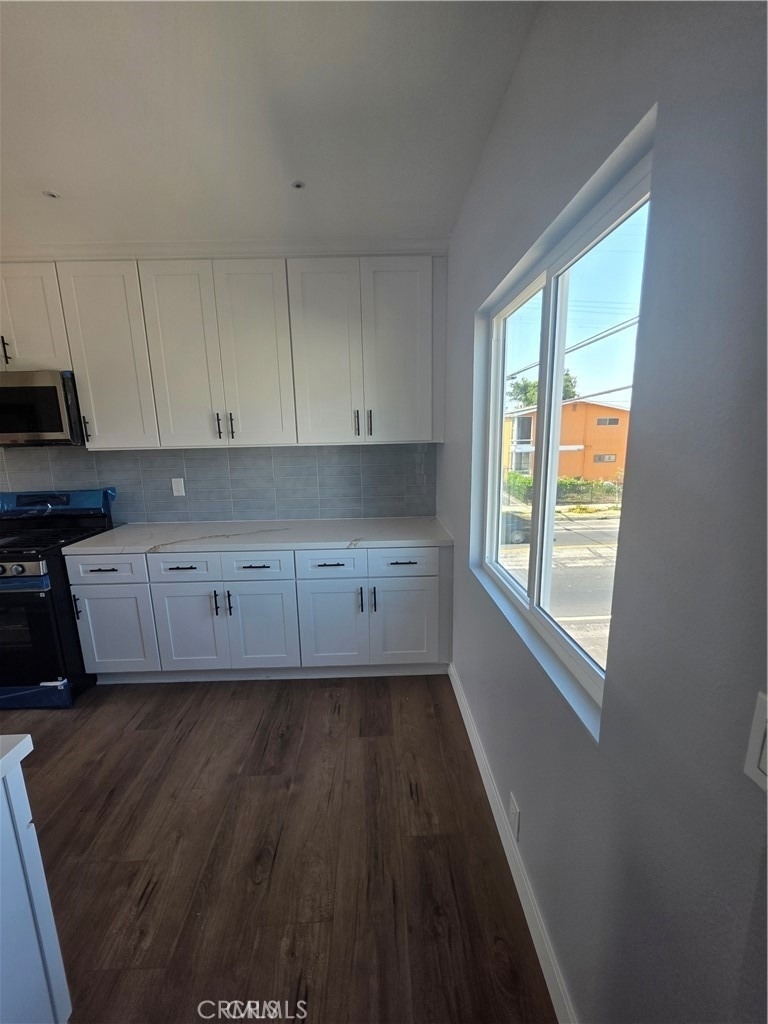 1858 W 48th Street - Photo 3