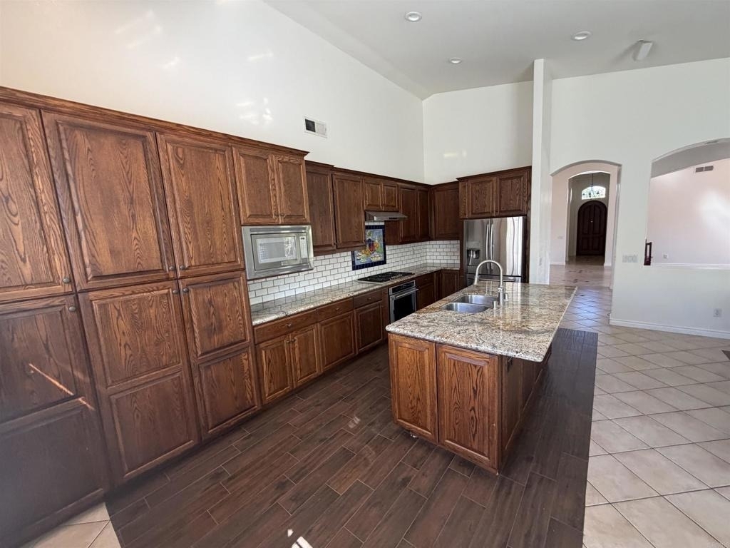 1362 S Creekside Drive - Photo 8