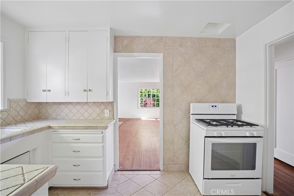 421 Catalina - Photo 4