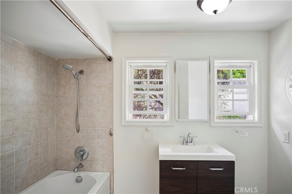 421 Catalina - Photo 6