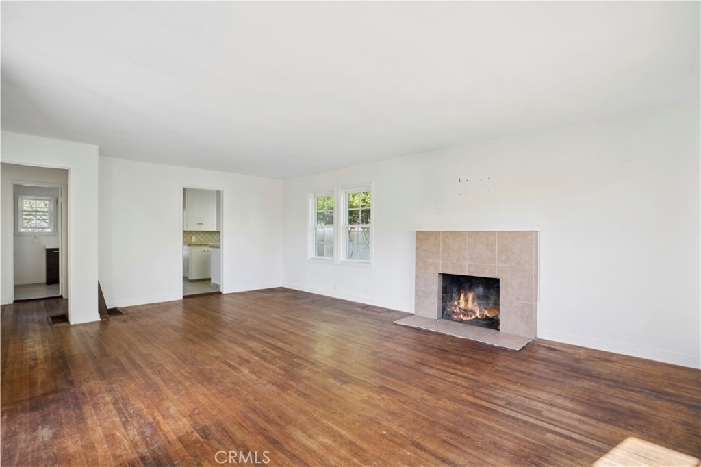 421 Catalina - Photo 2