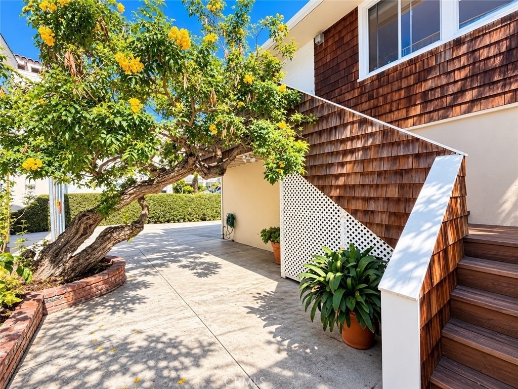3708 1/2 Ocean Boulevard - Photo 0