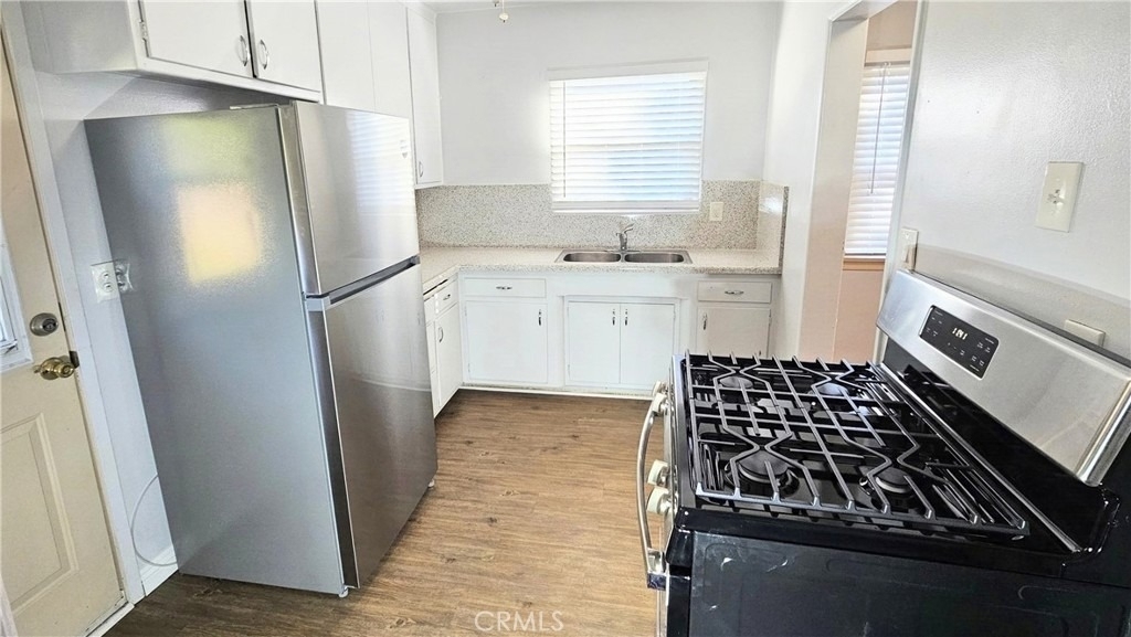 755 W Foothill - Photo 4