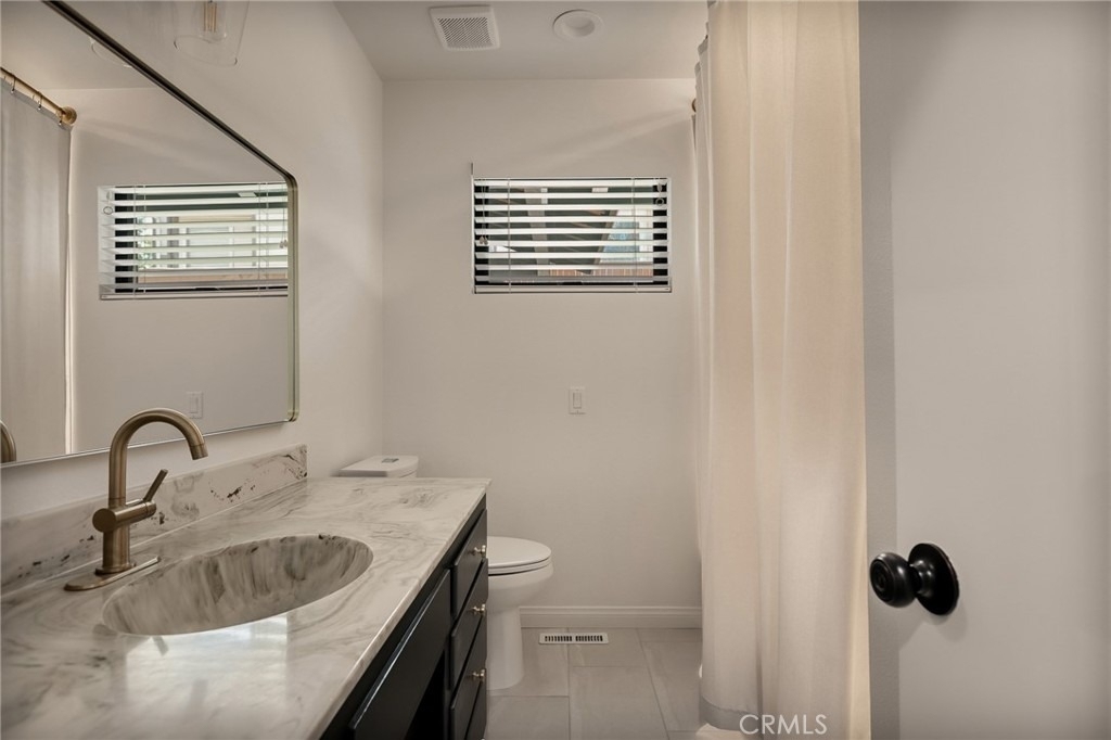 374 Dunant - Photo 22