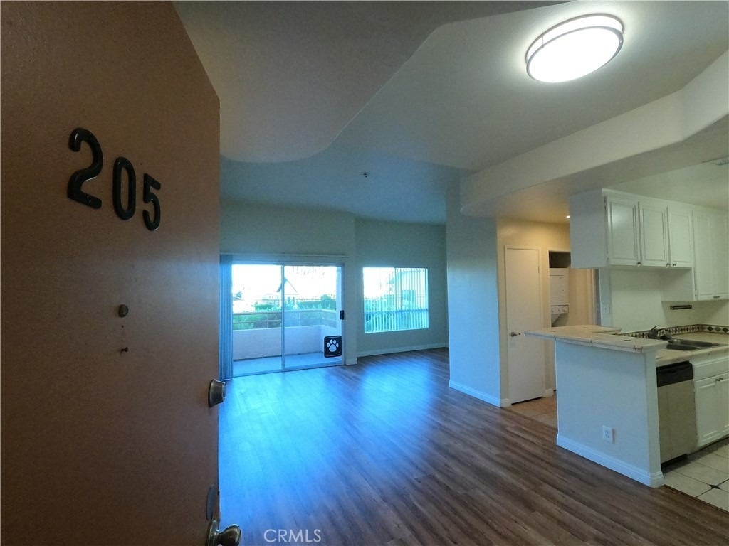 5060 Kester Avenue - Photo 0