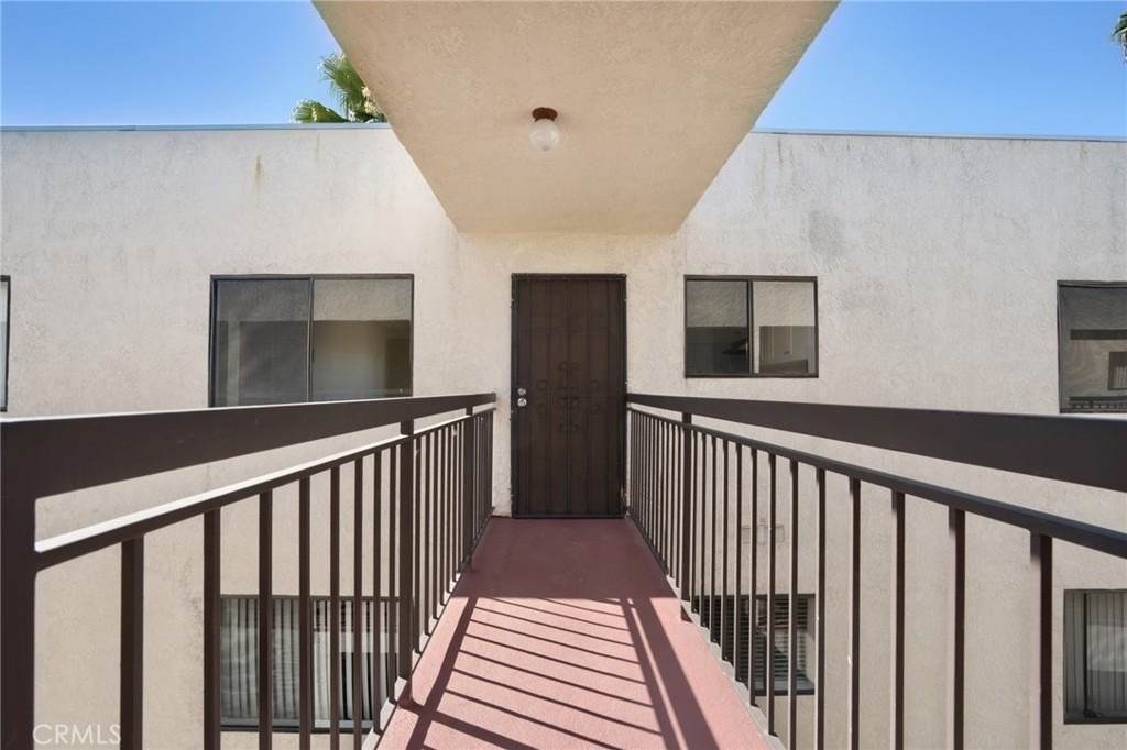 814 E Windsor Road - Photo 25